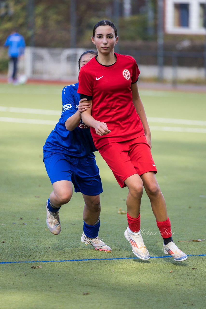 Bild 147 - wCJ Eimsbuettler TV - FC Rosengarten : Ergebnis: 2:0
